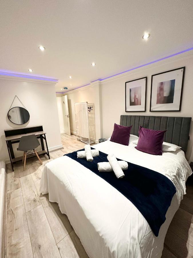 Stylish En Suite Double Room Kensington Лондон Екстер'єр фото