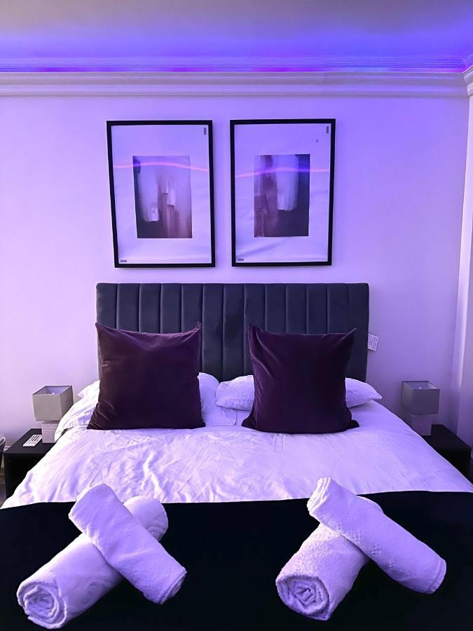 Stylish En Suite Double Room Kensington Лондон Екстер'єр фото